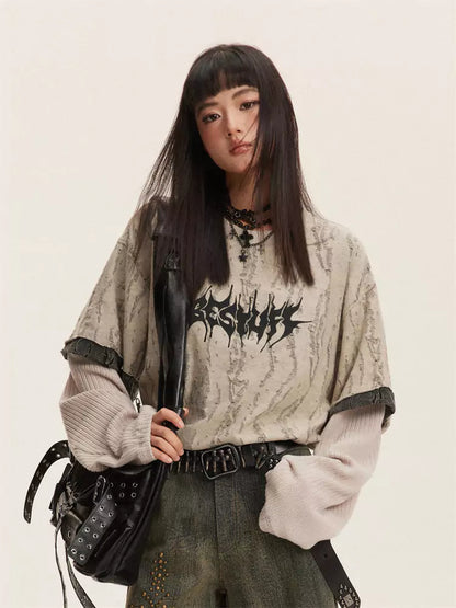 Gothic-Sweatshirt mit gestickten Buchstaben in Zweiteiler-Optik und Rundhalsausschnitt