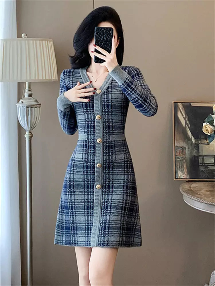 Women's Minimalist High-End Color Block V-neck Plaid Knit Dress