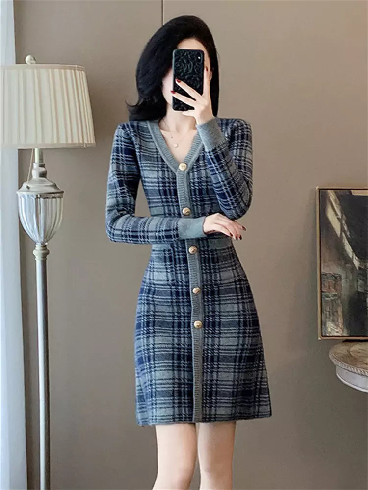 Women's Minimalist High-End Color Block V-neck Plaid Knit Dress