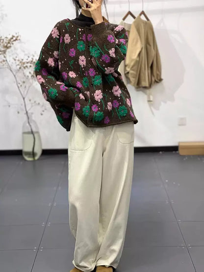 Cárdigan con bordado floral intrincado y cierre de un solo botón