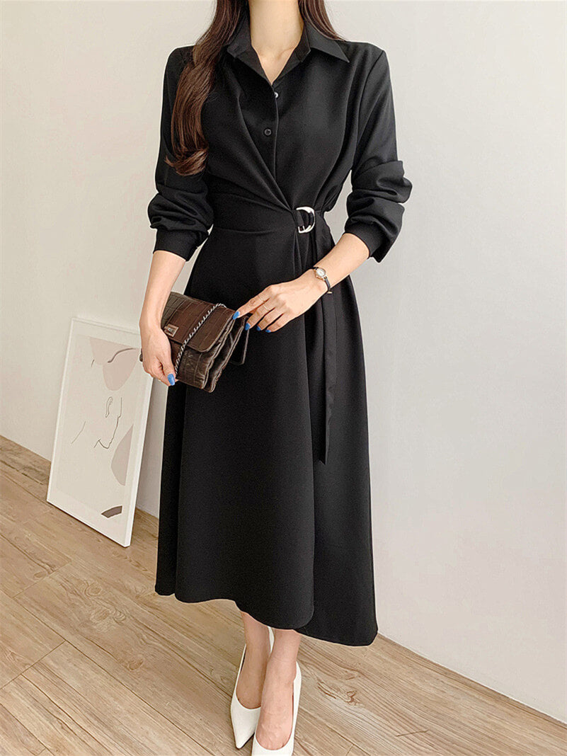 Einfarbiges Kleid mit Reverskragen und langen Ärmeln