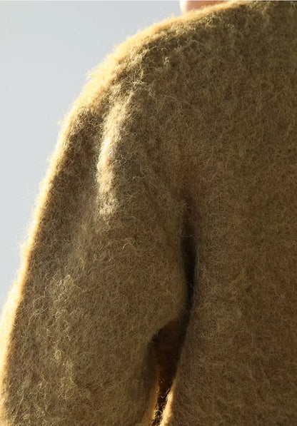 Locker geschnittener, weicher und kuscheliger Strickpullover mit Rundhalsausschnitt