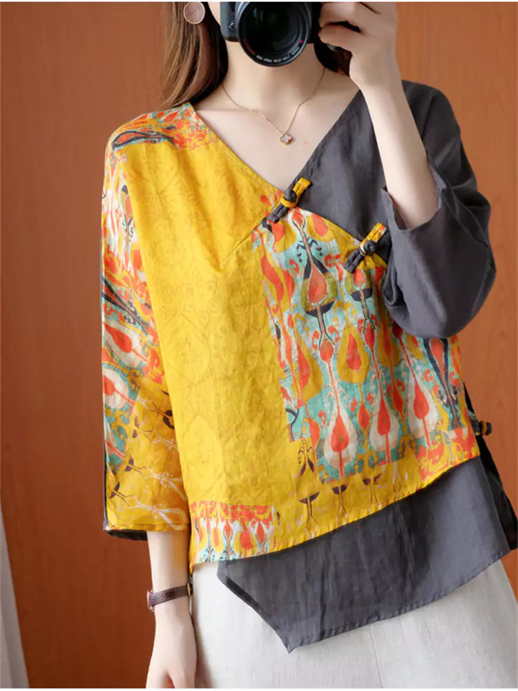 Blusa holgada de lino con cuello en V, botones chinos y patchwork asimétrico