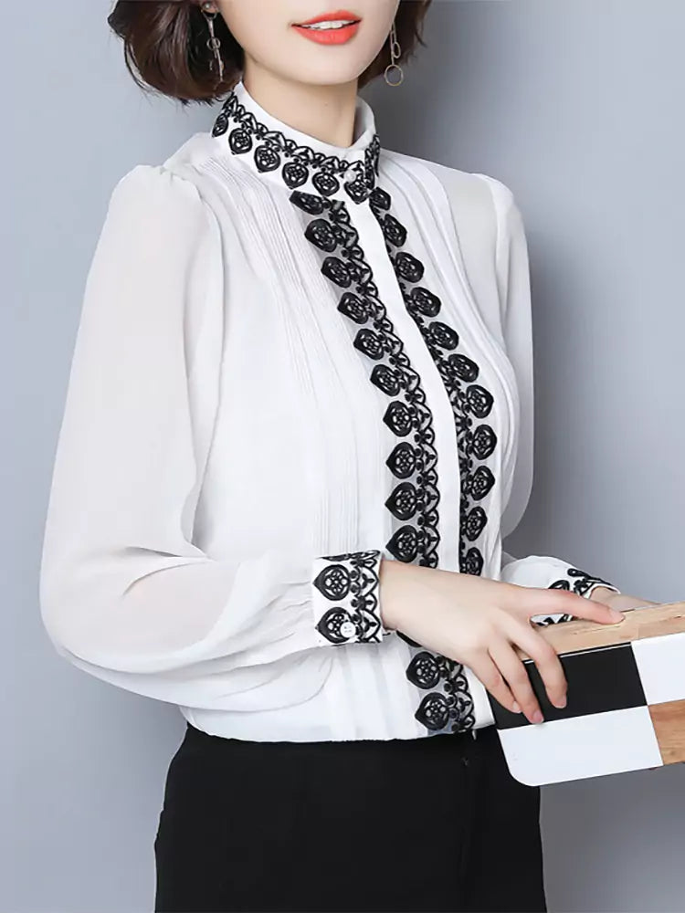 Luxuriöses Chiffonhemd mit schicken Details und elegantem Stil