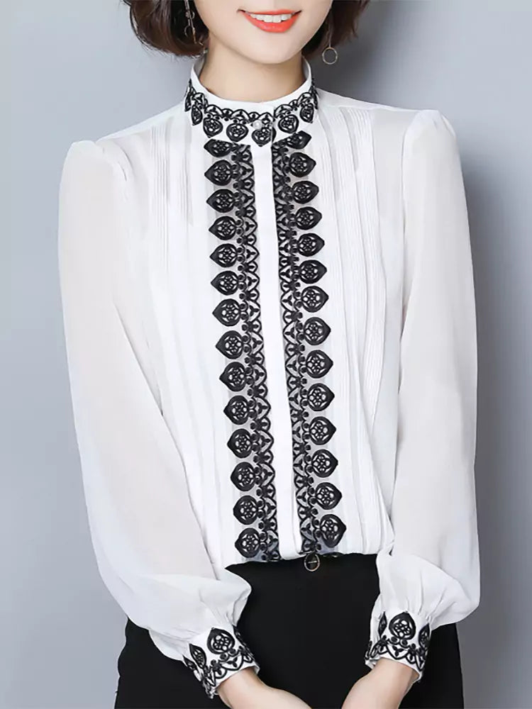 Luxuriöses Chiffonhemd mit schicken Details und elegantem Stil