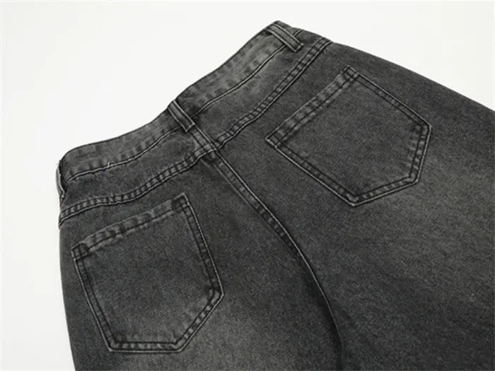 Herren-Jeans aus Denim mit Used-Look, weitem Bein und Sternenaufnähern