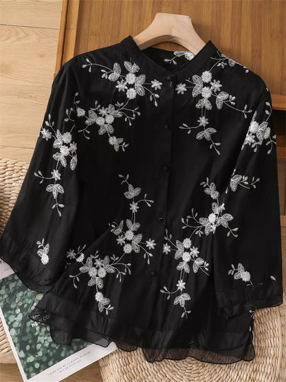 Ramie-Hemd mit 3/4-Ärmeln, Mesh-Einsatz und Vintage-Blumenstickerei