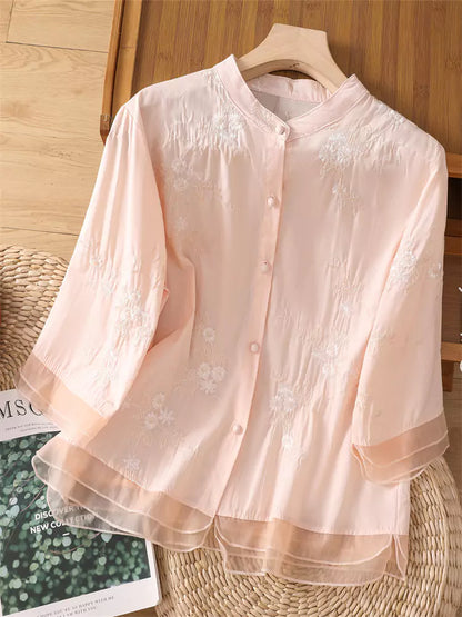 Ramie-Hemd mit 3/4-Ärmeln, Mesh-Einsatz und Vintage-Blumenstickerei