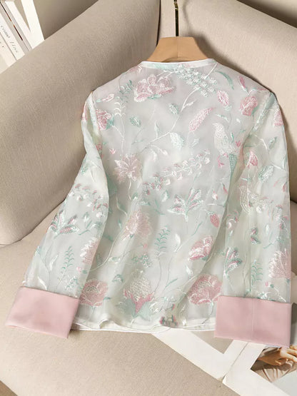 Modernes, chinesisch besticktes Oberteil im Boutique-Stil