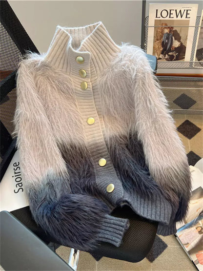 Cárdigan de punto con cuello alto y bloques de color elegantes con detalle de piel sintética de visón