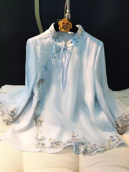 Trendige Retro-Bluse mit Stickerei, Froschknöpfen und chinesischen Details
