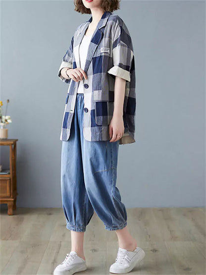 Damenblazer im Vintage-Stil mit Karomuster und kurzen Ärmeln, britischem Flair.