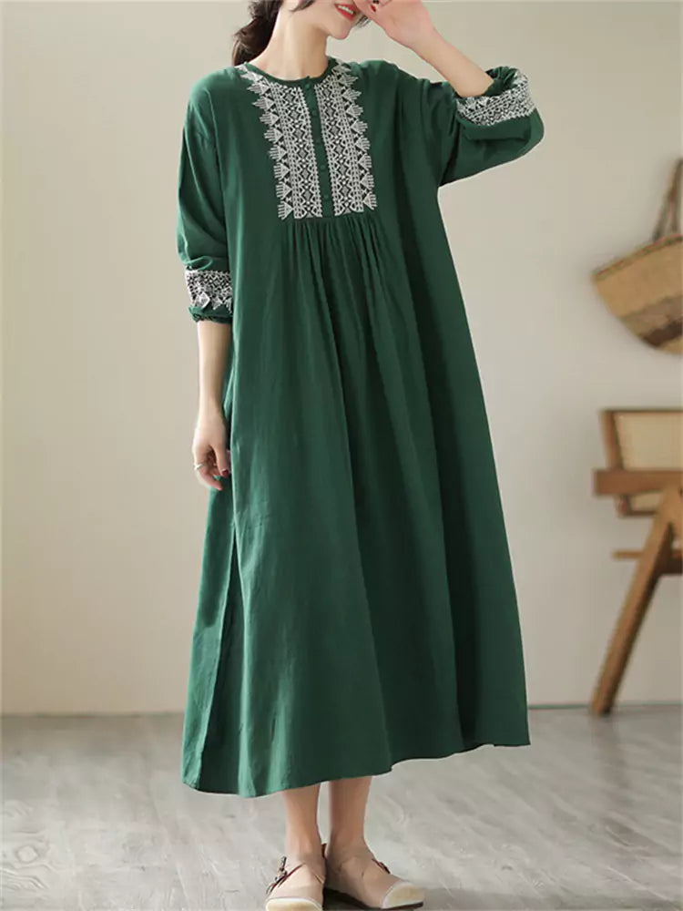 Beigefarbenes, besticktes Baumwoll-Leinen-Kleid in Übergröße mit Laternenärmeln