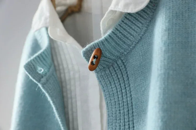 Relaxed Fit Round Neck Knit Cardigan with Wood-Tone Buttons