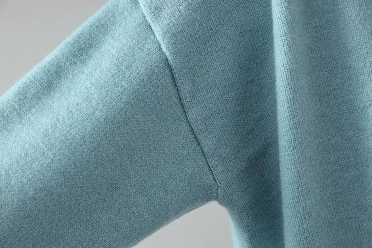 Relaxed Fit Round Neck Knit Cardigan with Wood-Tone Buttons