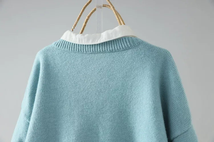 Relaxed Fit Round Neck Knit Cardigan with Wood-Tone Buttons