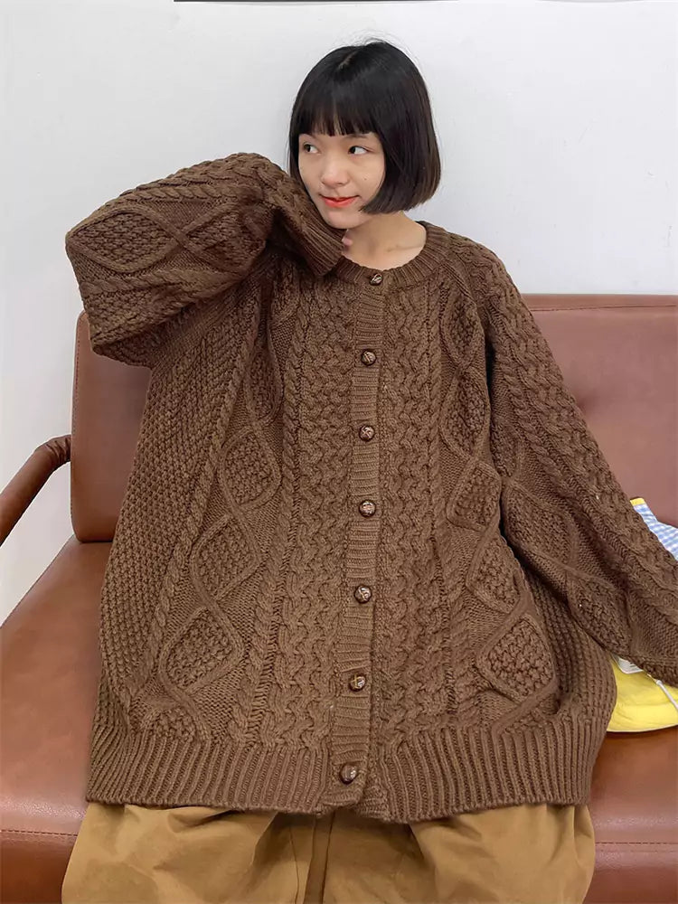 Retro-Strickjacke mit Zopfmuster, locker geschnitten