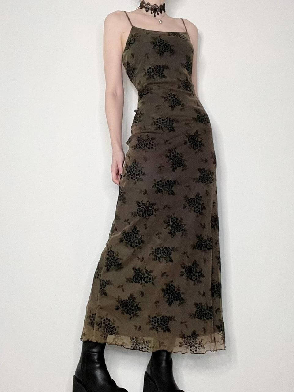Retro-Maxikleid mit doppelter Lage und Blumenmuster