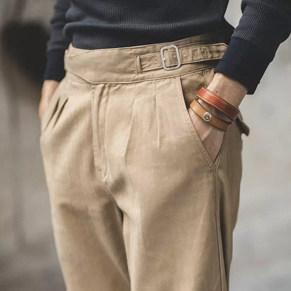 Retro-Gurkha-Hose mit hohem Bund und geradem Bein in Khaki.