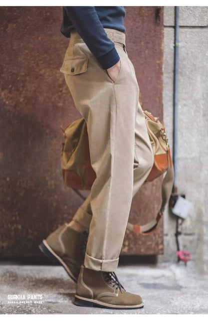 Retro-Gurkha-Hose mit hohem Bund und geradem Bein in Khaki.