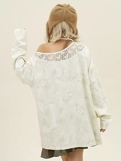 Retro-Langarmshirt mit Schmetterlingsmotiv und Spitzen-Patchwork-Print, schulterfrei.