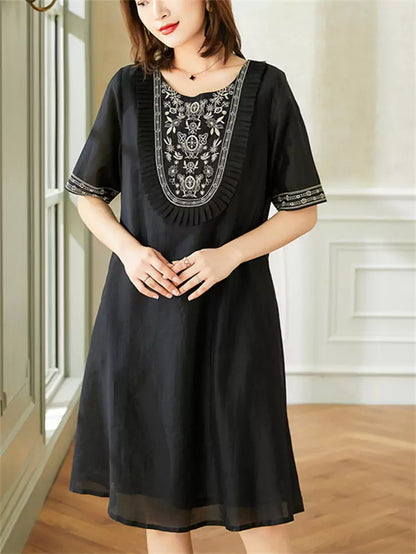 Retro Loose Embroidered Black A-Line Dress Short Sleeve