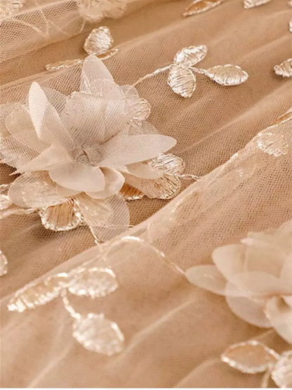 Damen-Midirock mit Rosenapplikationen aus 3D-Mesh in A-Linie