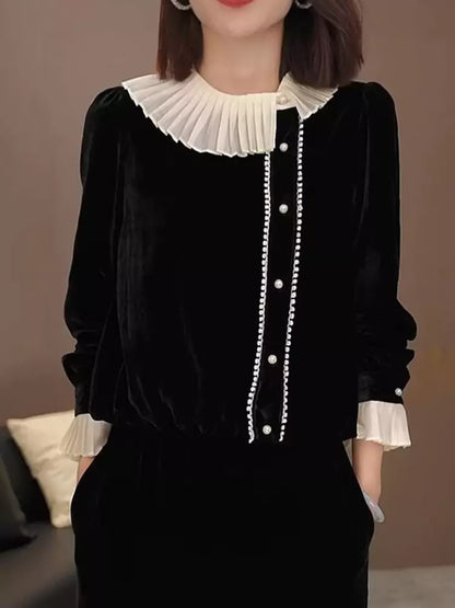 Hochwertige schwarze Samtbluse mit Rüschenkragen und langen Ärmeln