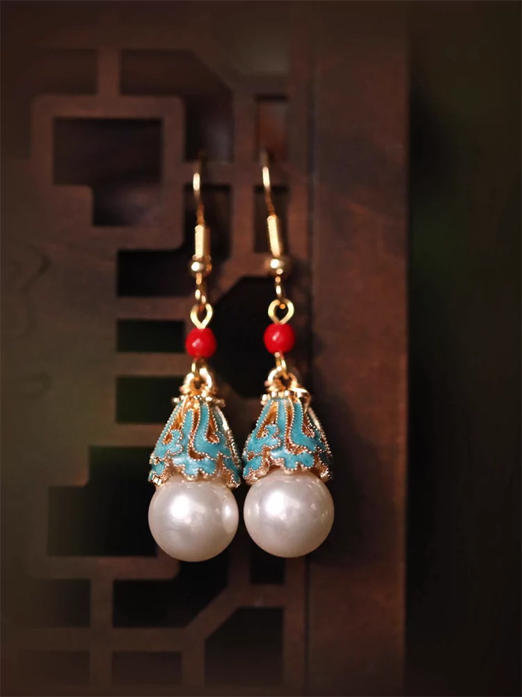 Nuevos pendientes colgantes de estilo chino clásico con perlas cloisonné, diseño elegante.