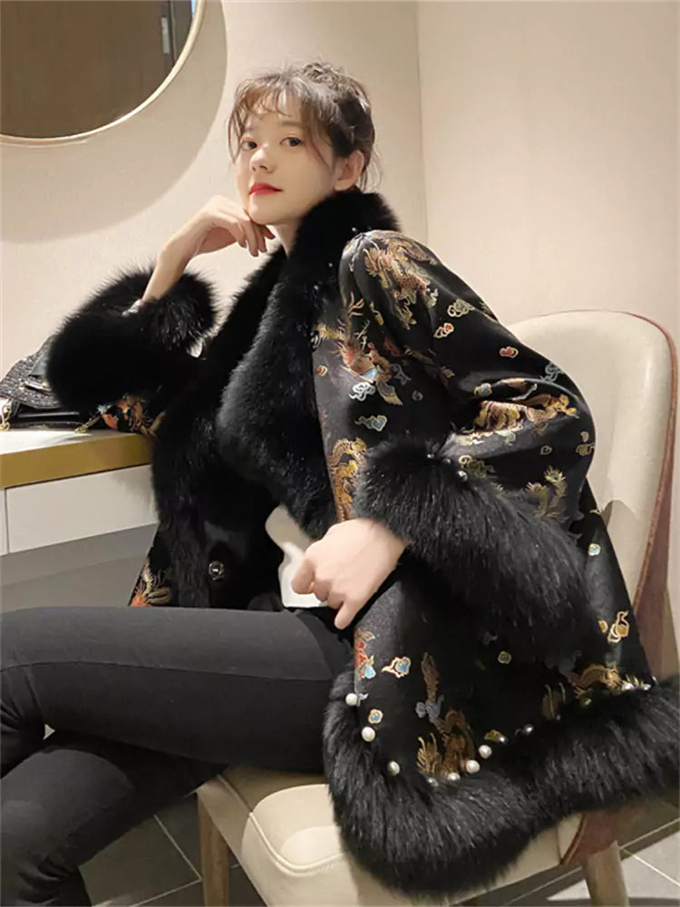 Chinesischer bestickter Cape-Mantel aus Kunstpelz für Damen