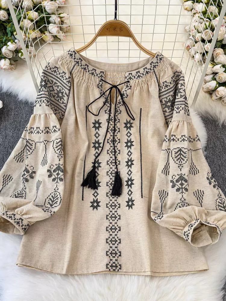 Blusa holgada con mangas farol y bordado estilo étnico para mujer