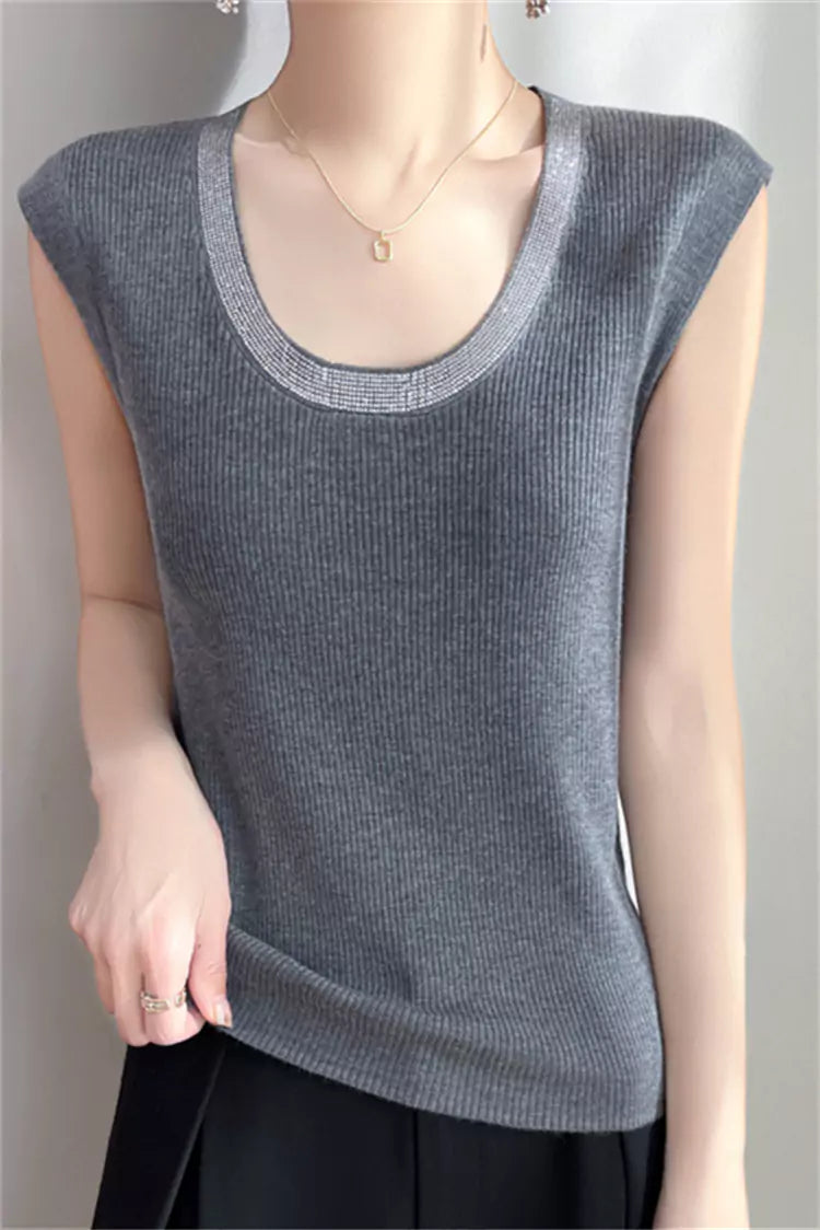 Elegante camiseta de tirantes de punto con escote redondo bajo y adornos de diamantes de imitación negros para mujer