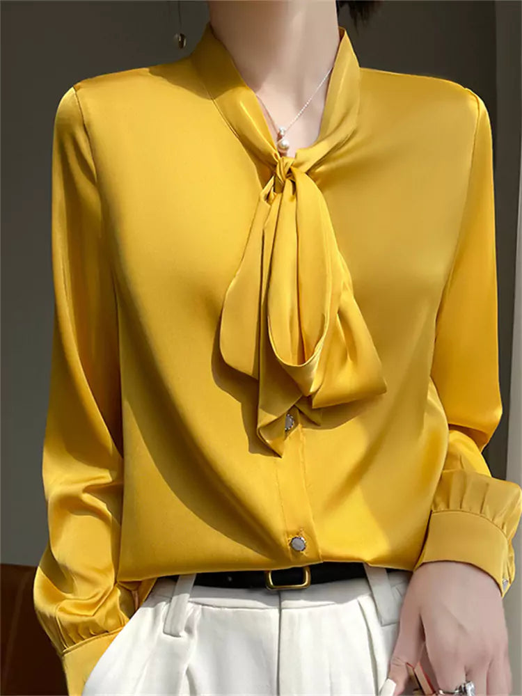 Gelbe Satinbluse mit Schleife für Damen – Sommerbluse aus Acetat mit elegantem Schaldetail