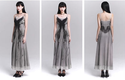 Vestido lencero gris con diseño minimalista y mariposas