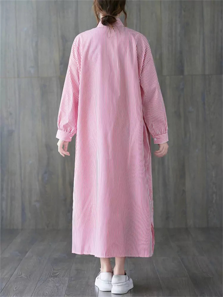 Künstlerisches, modisches Hemdblusenkleid mit Stehkragen, langen Ärmeln und Streifenmuster für Damen