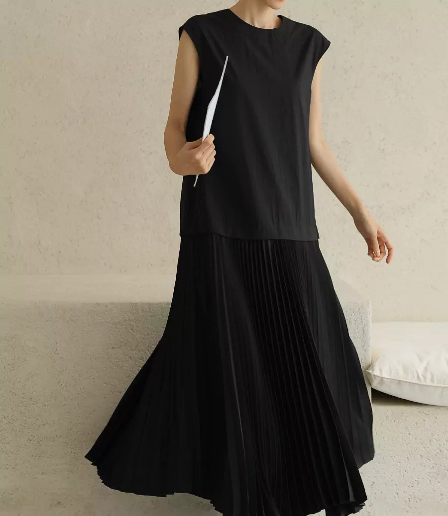 Stylish Sleeveless Dress