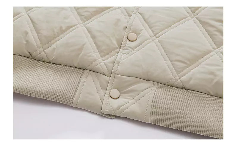 Chaqueta moderna y versátil con acolchado de rombos