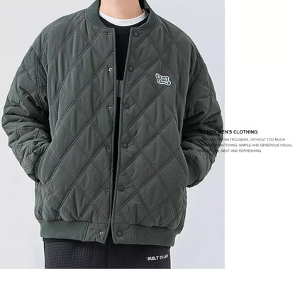 Chaqueta moderna y versátil con acolchado de rombos