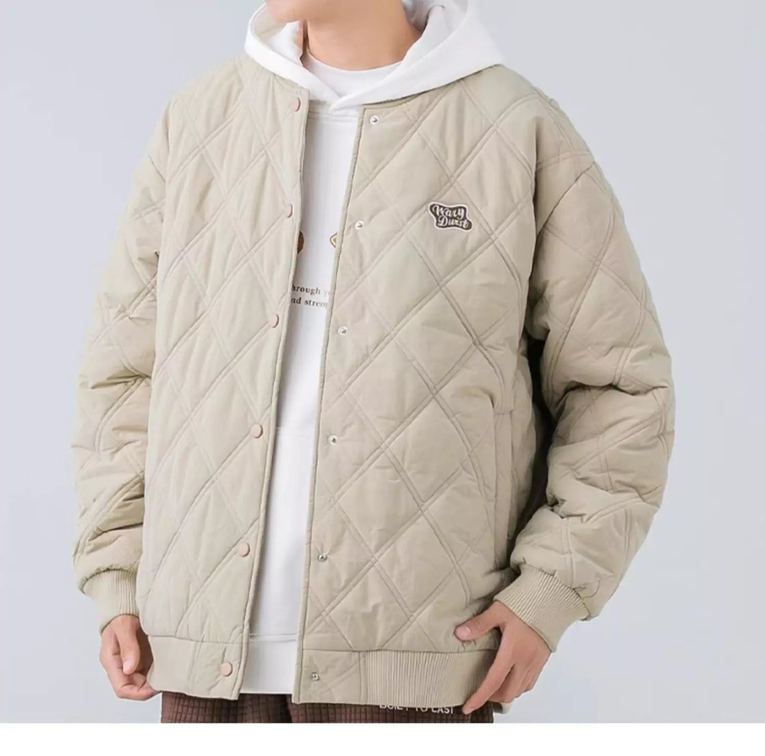 Chaqueta moderna y versátil con acolchado de rombos