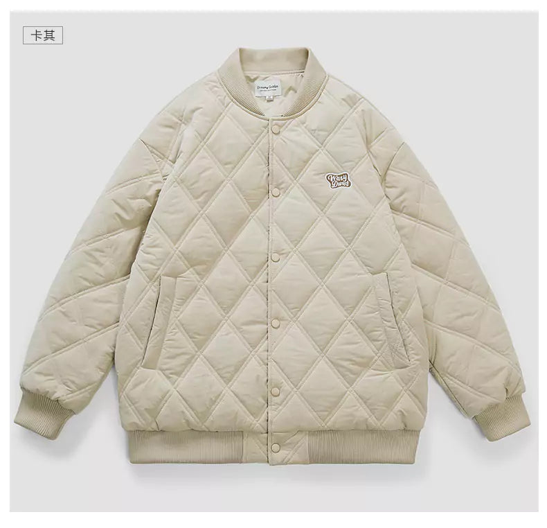 Chaqueta moderna y versátil con acolchado de rombos