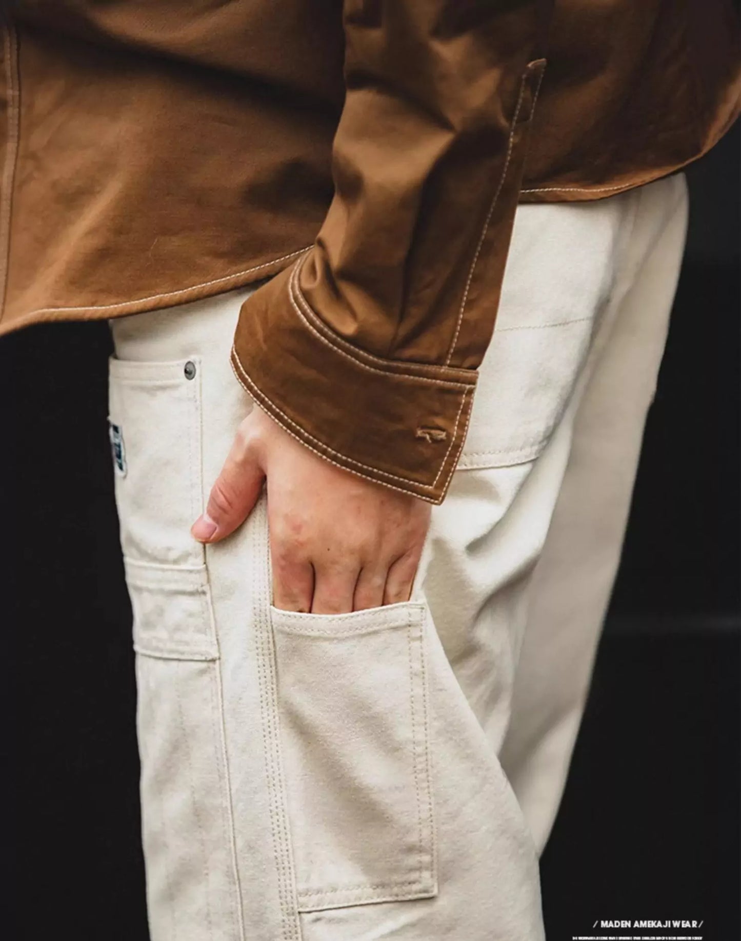 Versatile Off-White Mid Waist Cargo Jeans with Multiple Pockets