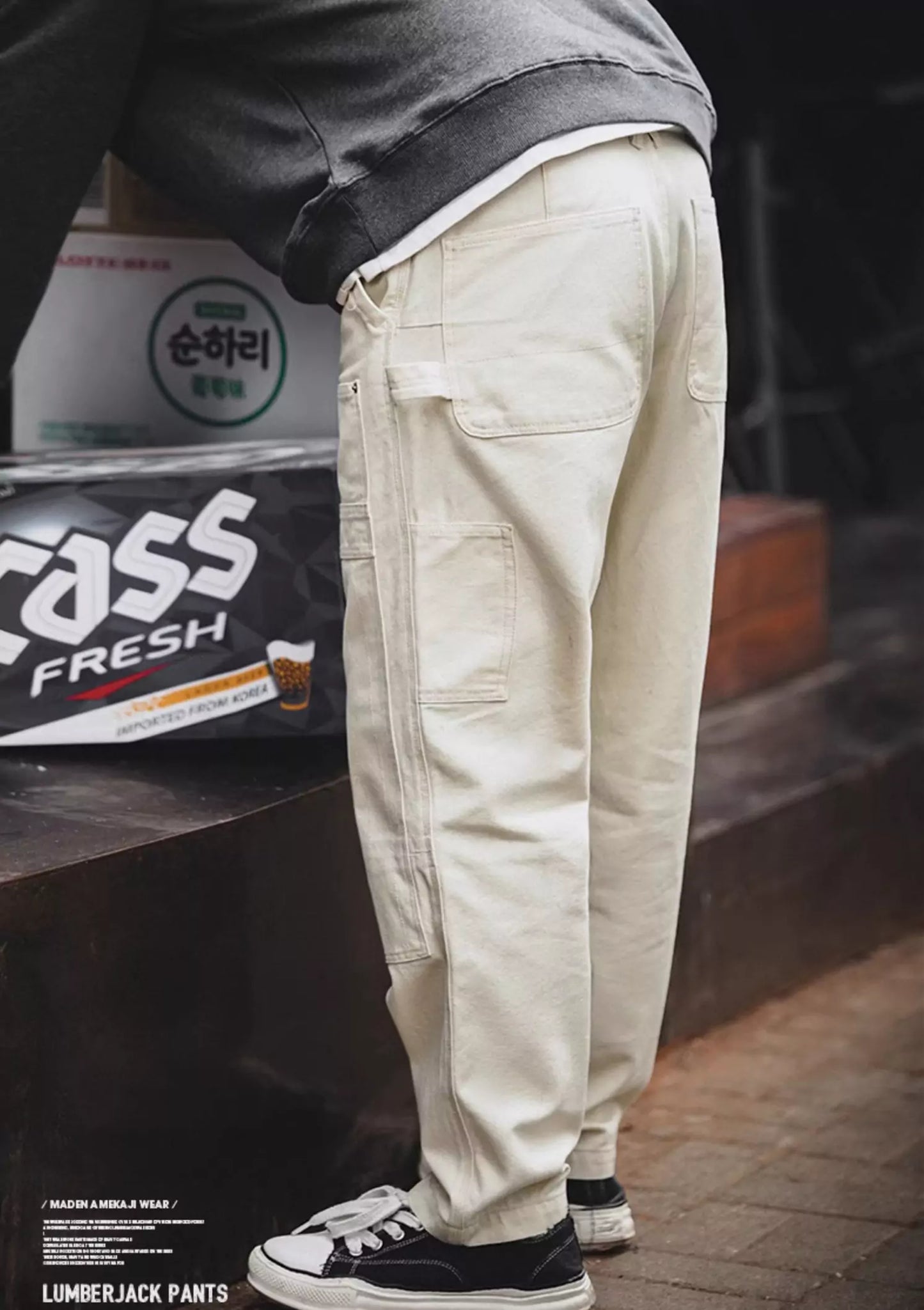 Versatile Off-White Mid Waist Cargo Jeans with Multiple Pockets