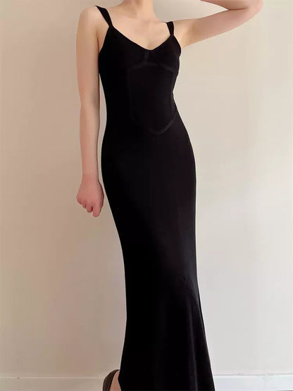 Vestido vintage de punto con tirantes ajustados y cola de pez