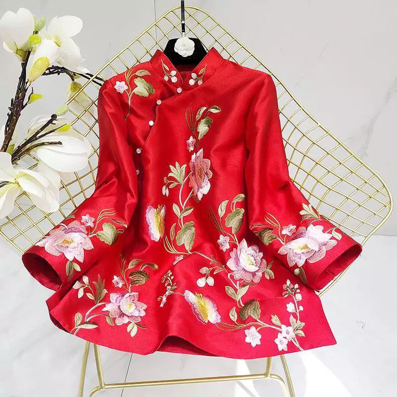 Chinesisches Vintage-Top mit Stickerei und Pan-Kou-Verschlüssen
