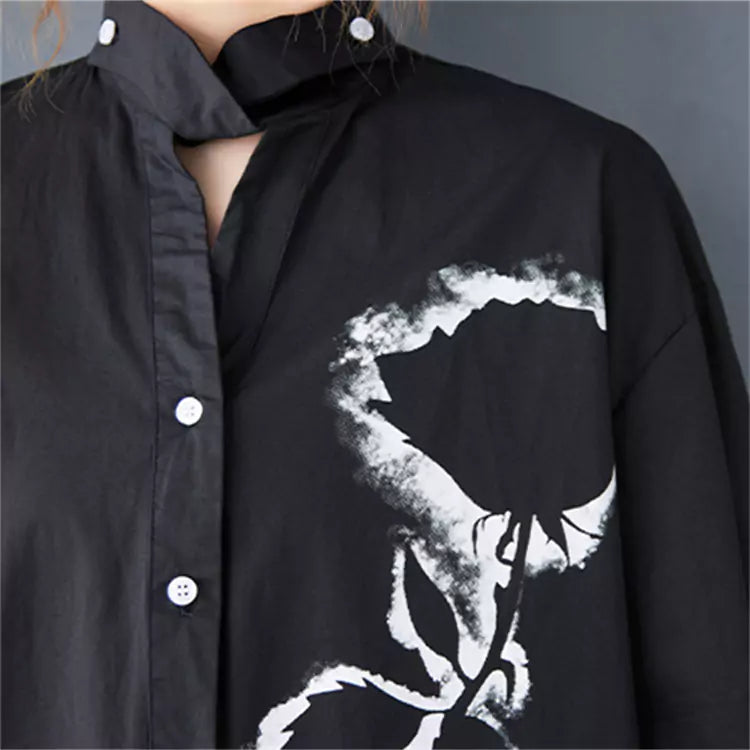 Blusa de manga larga con cuello en V y estampado de rosas vintage