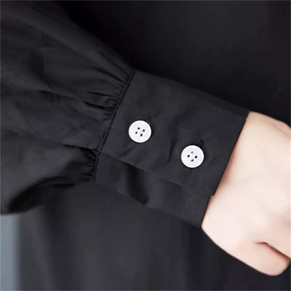 Vintage-Bluse mit Rosenmuster, V-Ausschnitt und langen Ärmeln