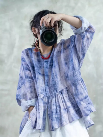 Leichte Damenbluse aus Baumwoll-Leinen-Mischgewebe mit Rüschen und Batikmuster, langärmelig