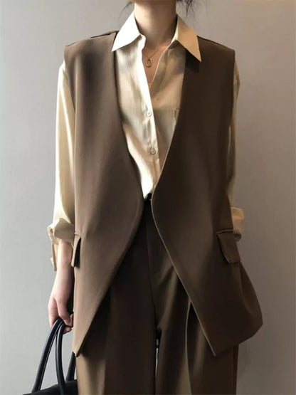 Ärmellose Damen-Arbeitsweste in Kaffeebraun, kragenlos, mit Rückenschlitz