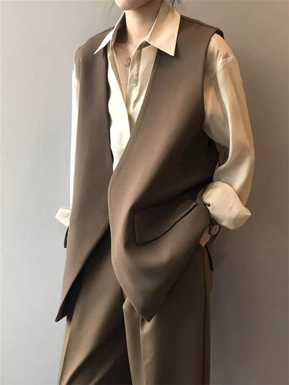 Ärmellose Damen-Arbeitsweste in Kaffeebraun, kragenlos, mit Rückenschlitz