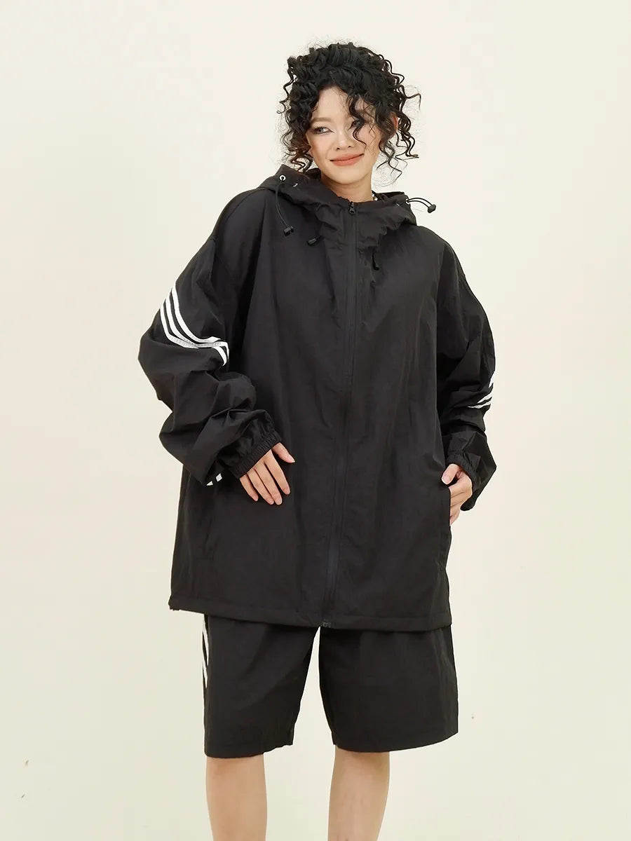 Damen-Sportswear-Set mit Streifenmuster, bestehend aus Jacke und Shorts, 2-teilig